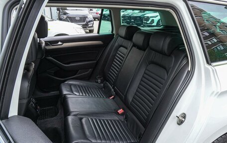 Volkswagen Passat B8 рестайлинг, 2017 год, 1 800 000 рублей, 9 фотография