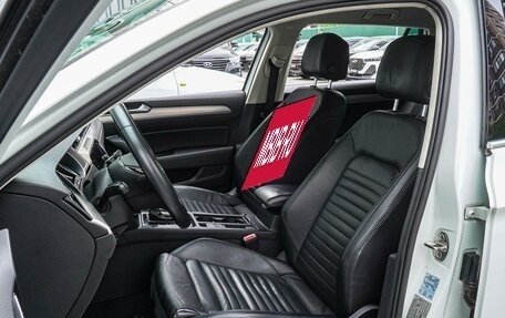 Volkswagen Passat B8 рестайлинг, 2017 год, 1 800 000 рублей, 10 фотография