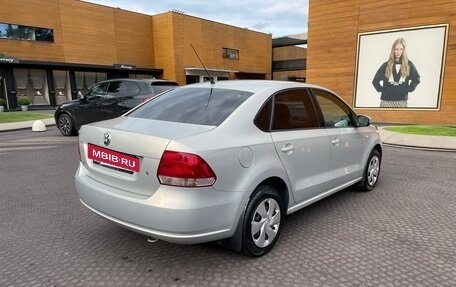 Volkswagen Polo VI (EU Market), 2011 год, 950 000 рублей, 3 фотография
