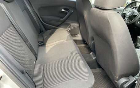 Volkswagen Polo VI (EU Market), 2011 год, 950 000 рублей, 15 фотография