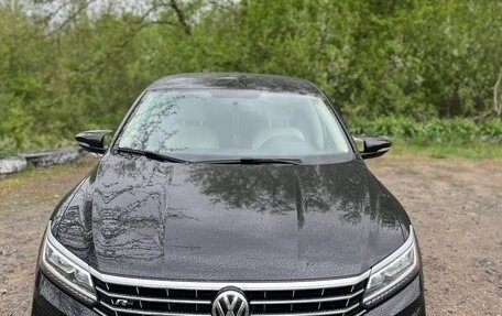 Volkswagen Passat B8 рестайлинг, 2018 год, 2 000 000 рублей, 11 фотография