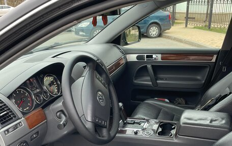 Volkswagen Touareg III, 2004 год, 590 000 рублей, 17 фотография