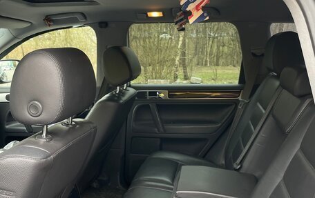 Volkswagen Touareg III, 2004 год, 590 000 рублей, 22 фотография