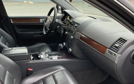 Volkswagen Touareg III, 2004 год, 590 000 рублей, 27 фотография