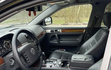 Volkswagen Touareg III, 2004 год, 590 000 рублей, 29 фотография