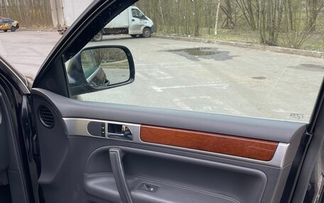 Volkswagen Touareg III, 2004 год, 590 000 рублей, 25 фотография