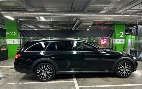 Mercedes-Benz E-Класс, 2022 год, 13 500 000 рублей, 1 фотография