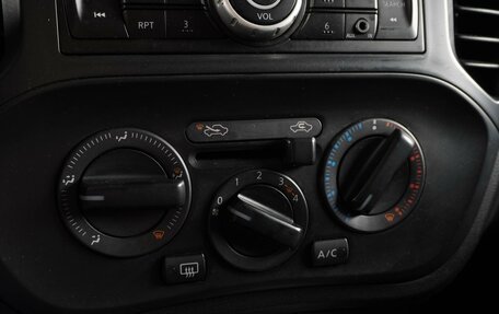 Nissan Juke II, 2013 год, 919 000 рублей, 13 фотография