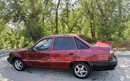 Daewoo Nexia I рестайлинг, 2000 год, 100 000 рублей, 6 фотография