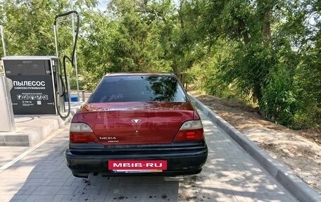 Daewoo Nexia I рестайлинг, 2000 год, 100 000 рублей, 7 фотография