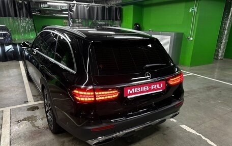 Mercedes-Benz E-Класс, 2022 год, 13 500 000 рублей, 28 фотография