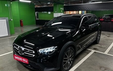 Mercedes-Benz E-Класс, 2022 год, 13 500 000 рублей, 32 фотография