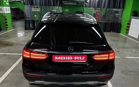 Mercedes-Benz E-Класс, 2022 год, 13 500 000 рублей, 27 фотография