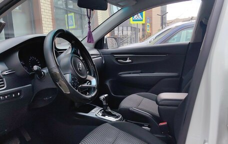KIA Rio IV, 2018 год, 1 250 000 рублей, 5 фотография