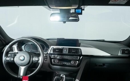 BMW 3 серия, 2018 год, 3 050 000 рублей, 9 фотография
