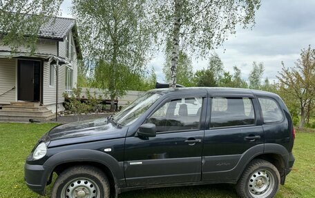 Chevrolet Niva I рестайлинг, 2012 год, 460 000 рублей, 3 фотография