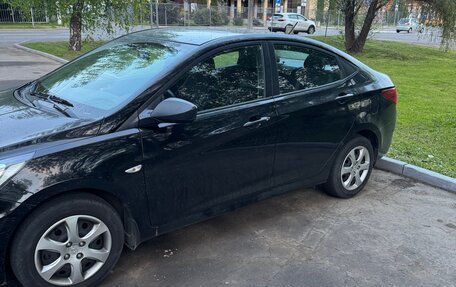 Hyundai Solaris II рестайлинг, 2013 год, 890 000 рублей, 1 фотография