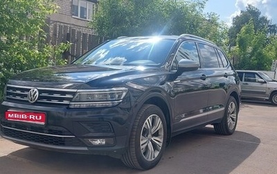 Volkswagen Tiguan II, 2019 год, 2 799 000 рублей, 1 фотография