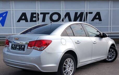 Chevrolet Cruze II, 2011 год, 594 000 рублей, 2 фотография