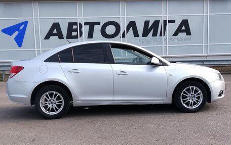 Chevrolet Cruze II, 2011 год, 594 000 рублей, 3 фотография