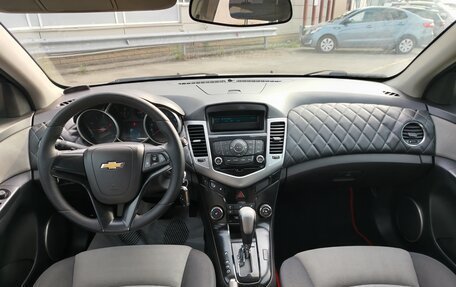 Chevrolet Cruze II, 2011 год, 594 000 рублей, 5 фотография