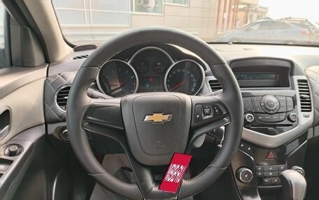 Chevrolet Cruze II, 2011 год, 594 000 рублей, 6 фотография