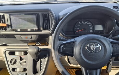 Toyota Passo III, 2016 год, 700 000 рублей, 6 фотография