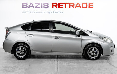 Toyota Prius, 2010 год, 950 000 рублей, 4 фотография