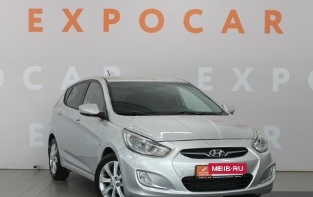 Hyundai Solaris II рестайлинг, 2012 год, 927 000 рублей, 3 фотография