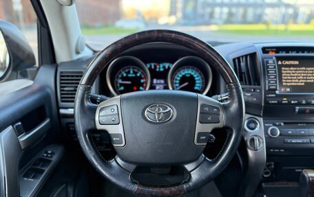 Toyota Land Cruiser 200, 2009 год, 2 600 000 рублей, 24 фотография