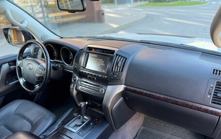 Toyota Land Cruiser 200, 2009 год, 2 600 000 рублей, 26 фотография