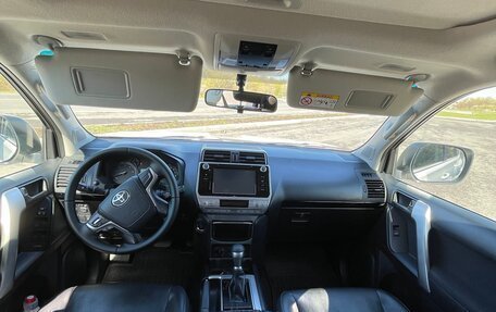 Toyota Land Cruiser Prado 150 рестайлинг 2, 2019 год, 5 499 000 рублей, 8 фотография