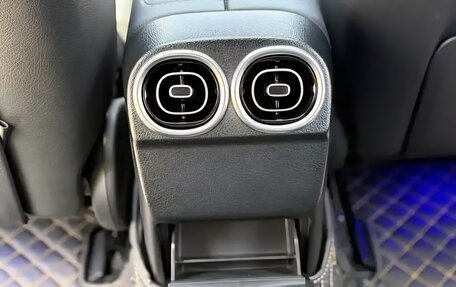 Mercedes-Benz C-Класс, 2022 год, 3 500 000 рублей, 26 фотография