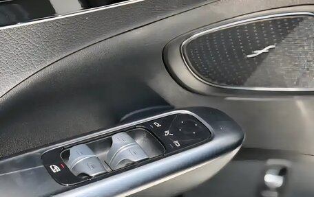 Mercedes-Benz C-Класс, 2022 год, 3 500 000 рублей, 28 фотография