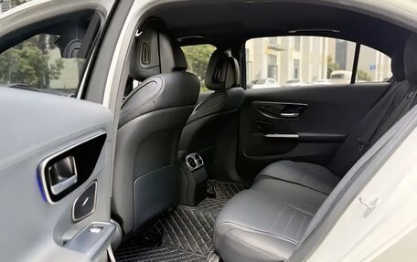 Mercedes-Benz C-Класс, 2022 год, 3 500 000 рублей, 29 фотография
