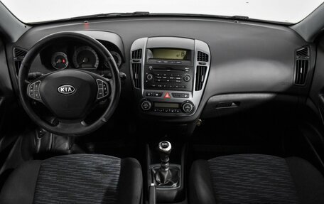 KIA cee'd I рестайлинг, 2009 год, 549 000 рублей, 14 фотография