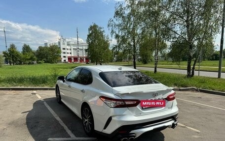 Toyota Camry, 2021 год, 3 950 000 рублей, 3 фотография