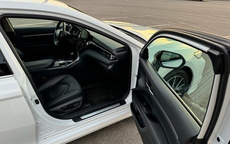 Toyota Camry, 2021 год, 3 950 000 рублей, 8 фотография