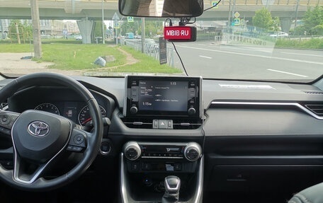 Toyota RAV4, 2020 год, 3 390 000 рублей, 6 фотография