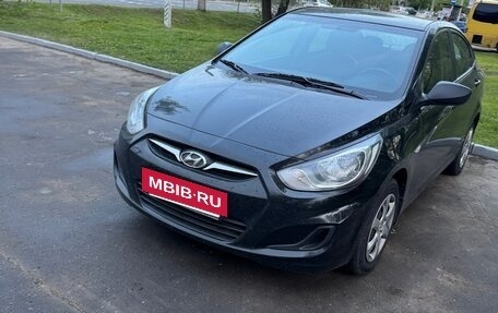 Hyundai Solaris II рестайлинг, 2013 год, 890 000 рублей, 5 фотография