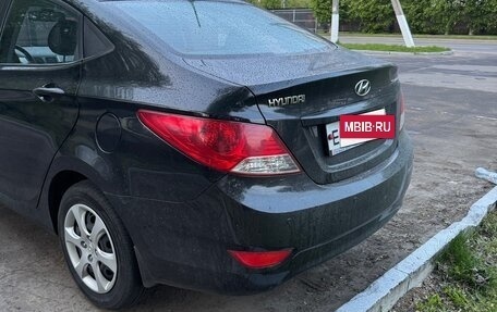 Hyundai Solaris II рестайлинг, 2013 год, 890 000 рублей, 2 фотография