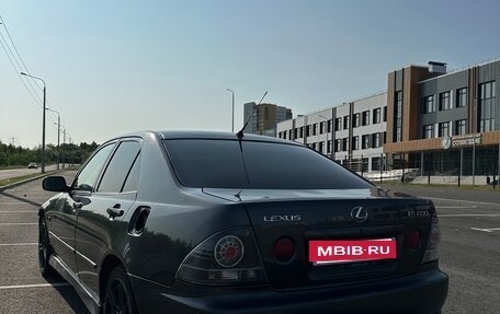 Lexus IS II рестайлинг 2, 2002 год, 749 000 рублей, 4 фотография