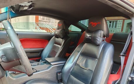Ford Mustang VI рестайлинг, 2005 год, 1 700 000 рублей, 14 фотография