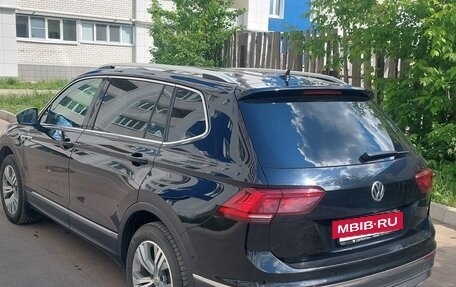Volkswagen Tiguan II, 2019 год, 2 799 000 рублей, 3 фотография