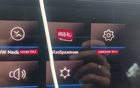 Volkswagen Tiguan II, 2019 год, 2 799 000 рублей, 13 фотография
