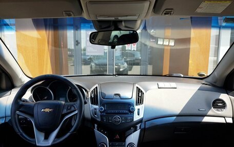 Chevrolet Cruze II, 2013 год, 949 000 рублей, 11 фотография