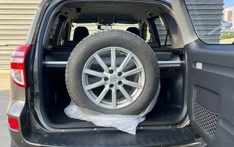 Toyota RAV4, 2011 год, 1 680 000 рублей, 12 фотография