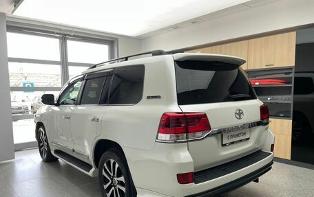 Toyota Land Cruiser 200, 2018 год, 6 600 000 рублей, 6 фотография