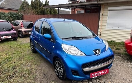 Peugeot 107 I рестайлинг, 2011 год, 555 000 рублей, 16 фотография