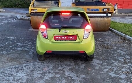 Chevrolet Spark III, 2011 год, 735 000 рублей, 3 фотография